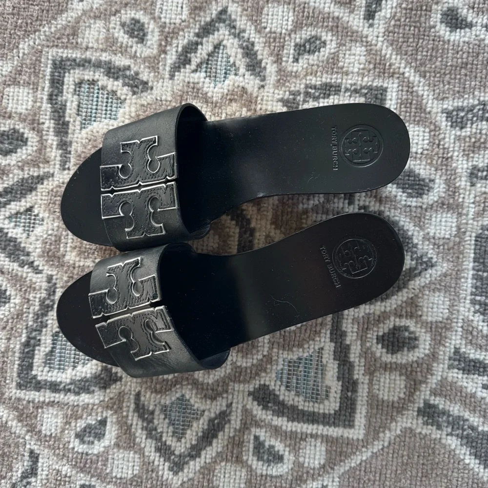 Tory Burch Ines Wedge Black Sandals Size 6M